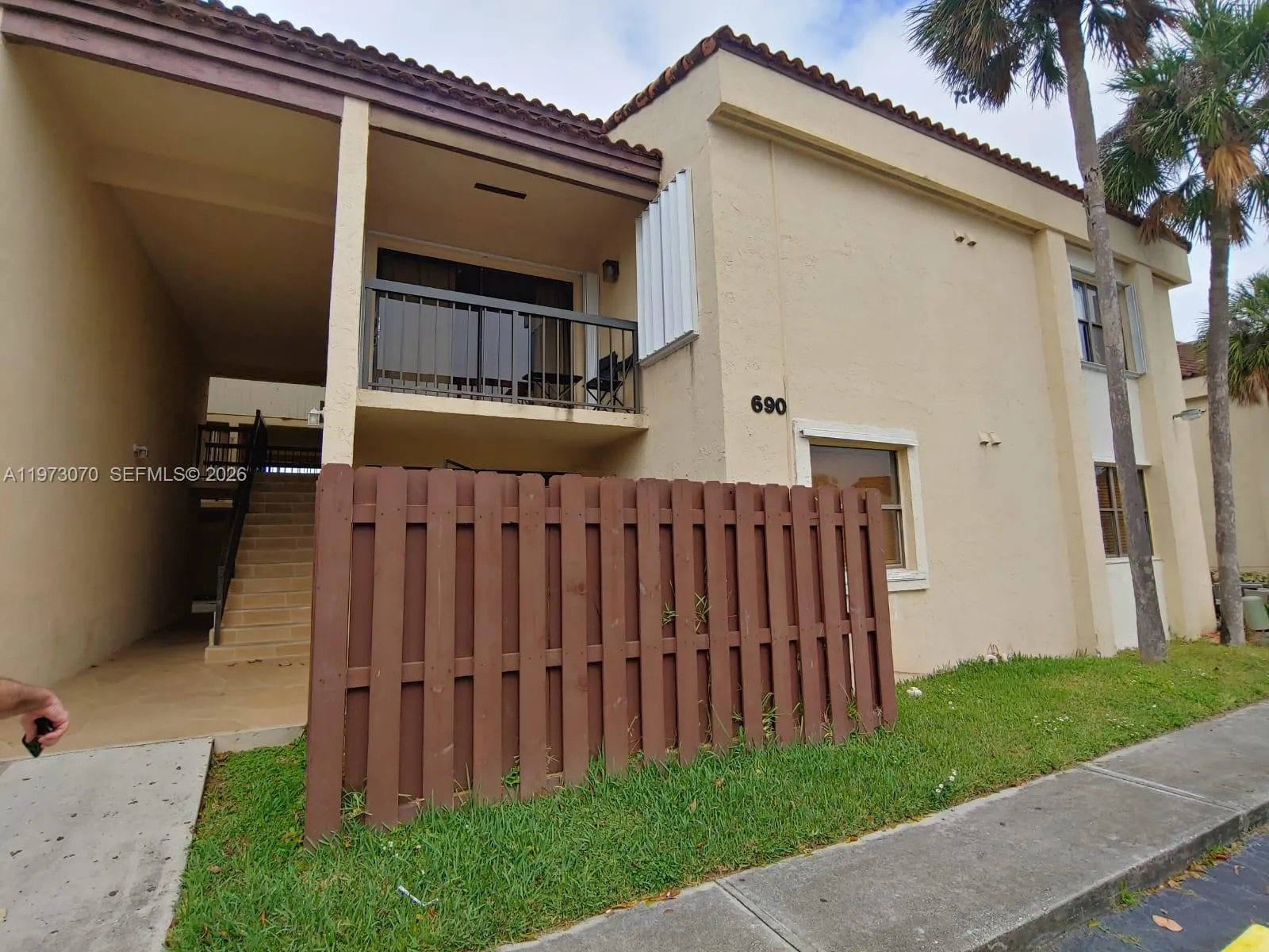 2 bedroom 2 bath for sale at 690 W Park Dr # 204, Miami FL 33172