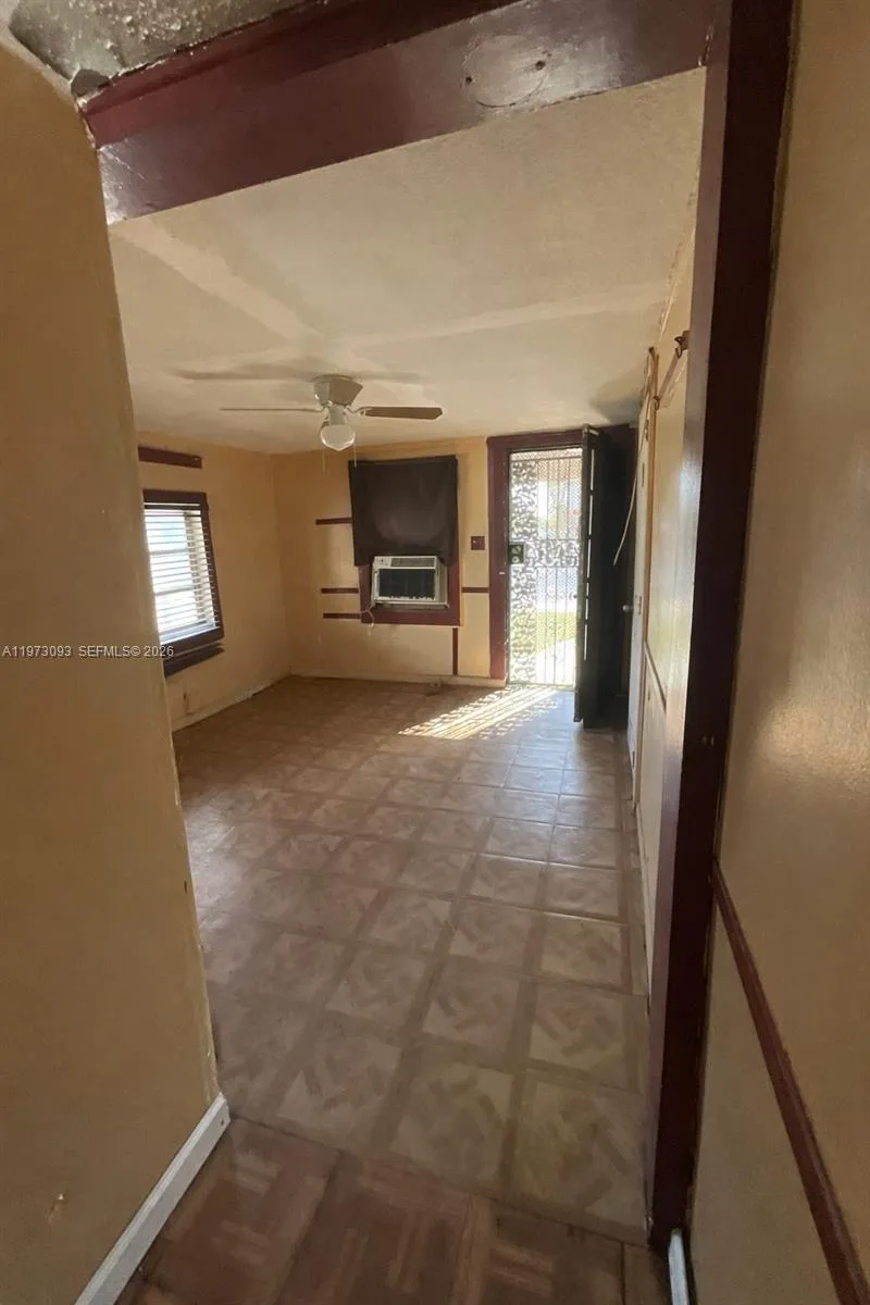 7464 NW 17th Ave, Miami FL 33147