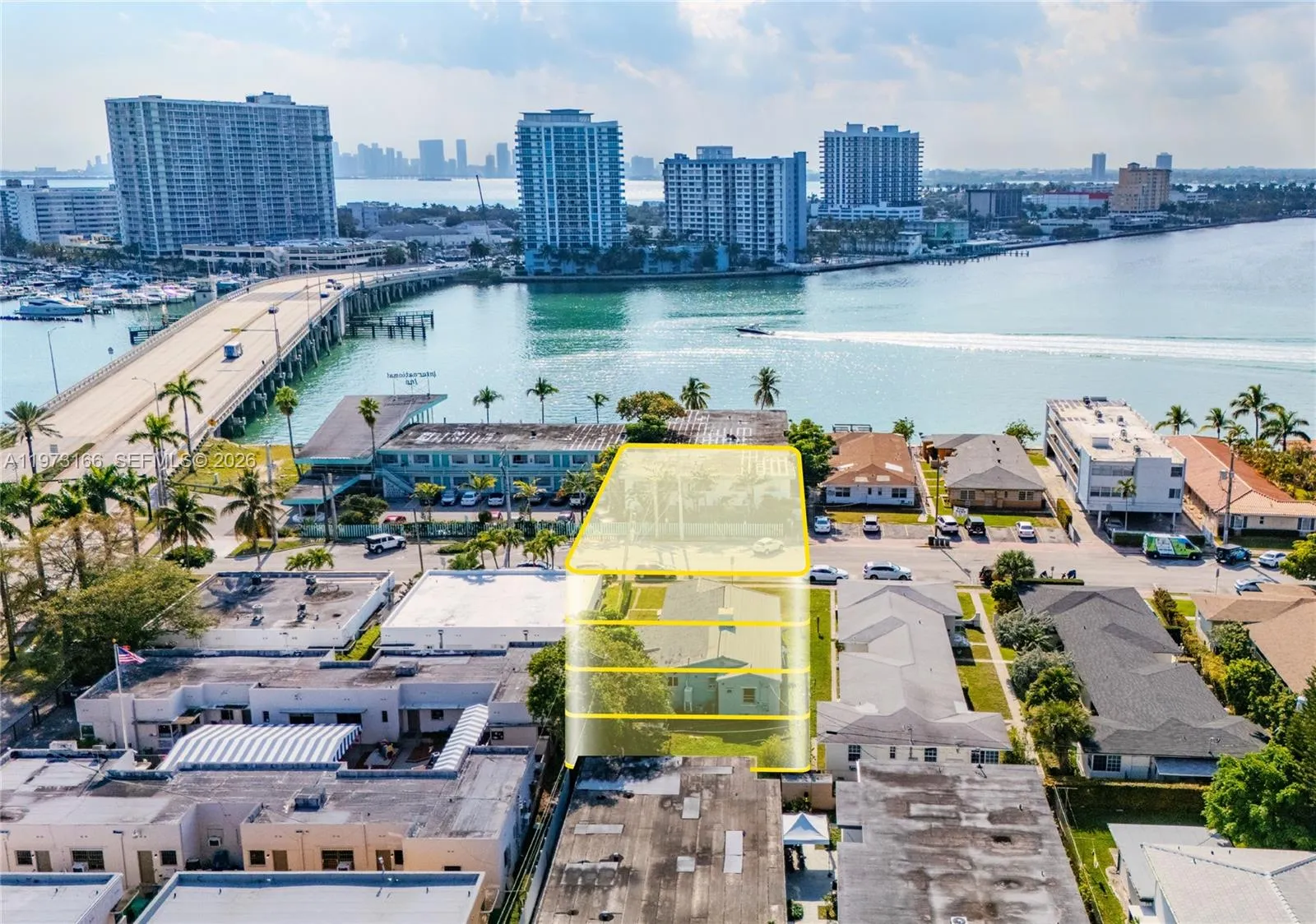 2125 Bay Dr, Miami Beach FL 33141