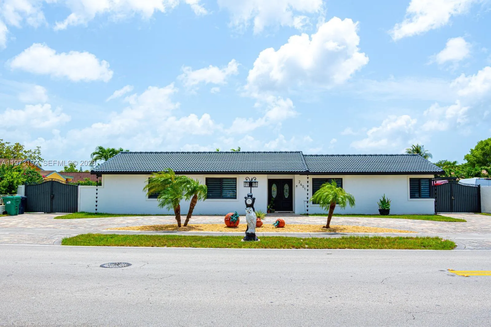 3 bedroom 2 bath for sale at 2401 SW 132nd Ave, Miami FL 33175