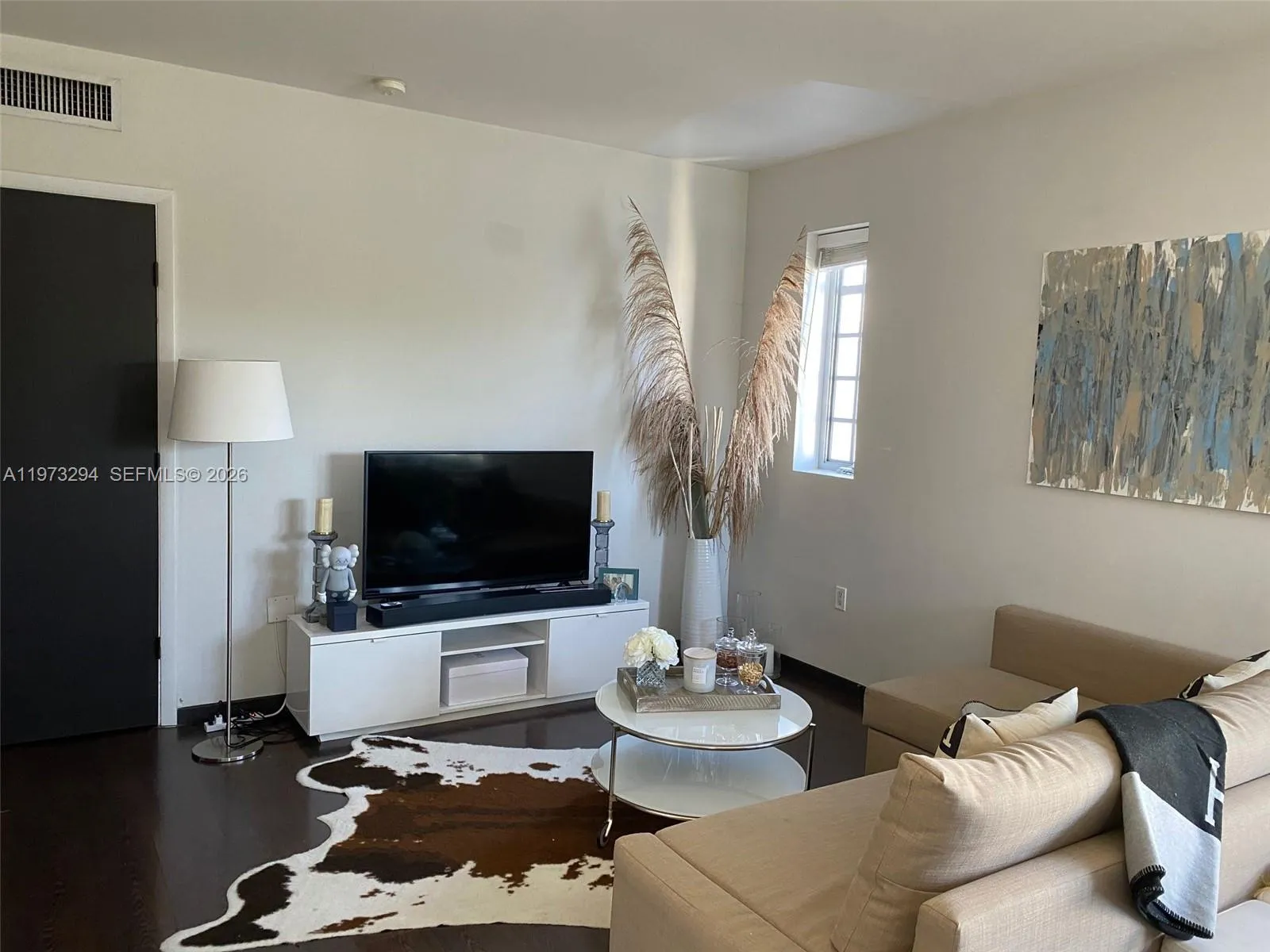 1 bedroom 1 bath for sale at 435 21st St # 307, Miami Beach FL 33139