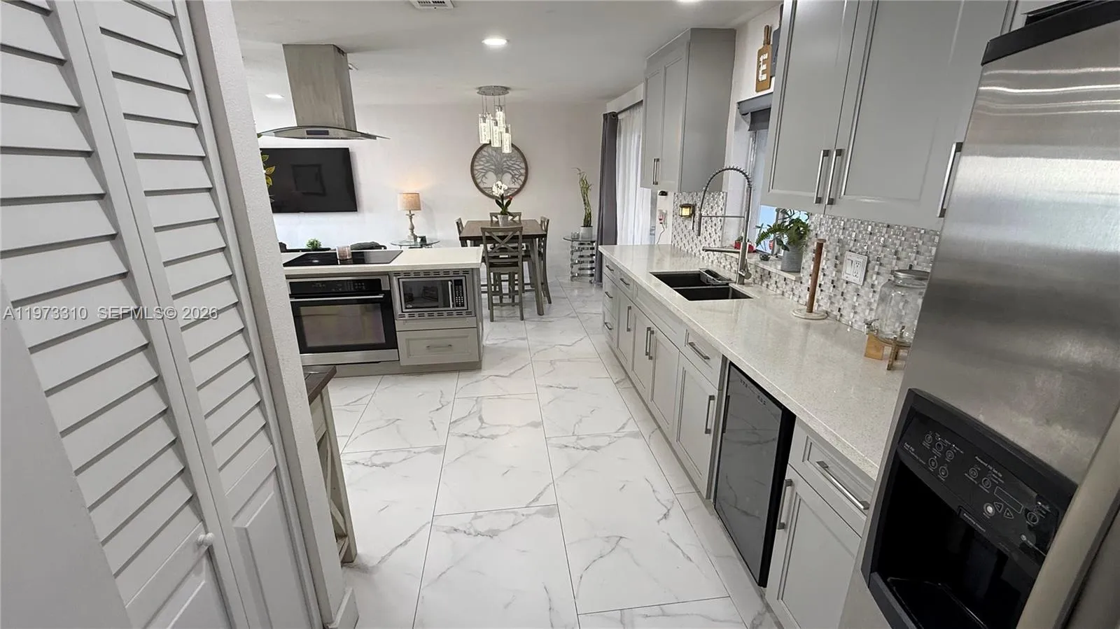 5685 NW 194th Ln, Miami Gardens FL 33055