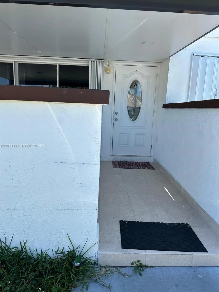 3242 NW 203rd St, Miami Gardens FL 33056