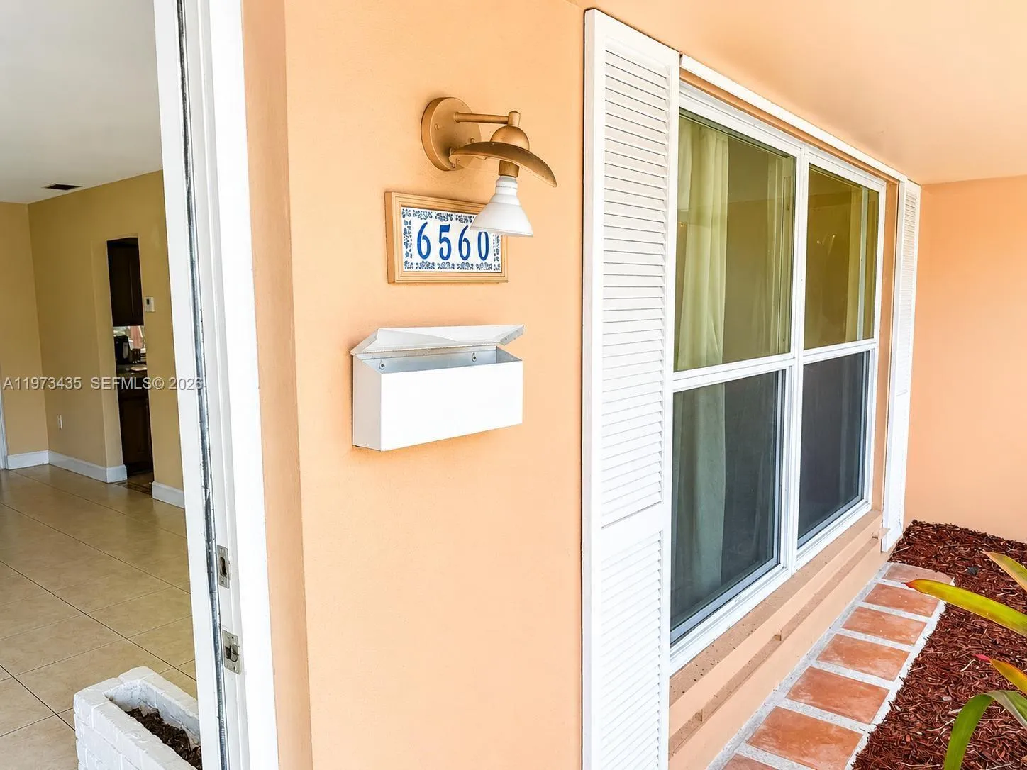 6560 NW 25th Ct, Sunrise FL 33313