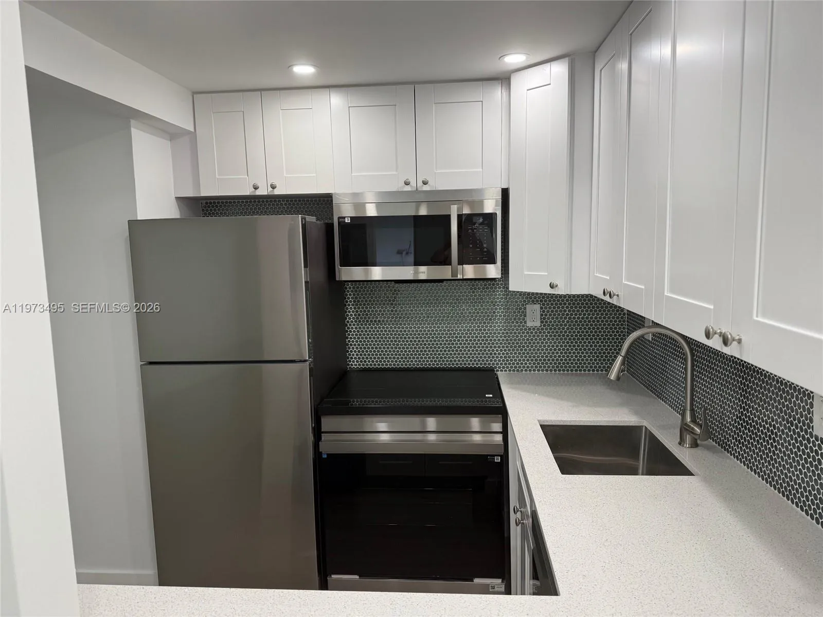 926 Michigan Ave # 12, Miami Beach FL 33139