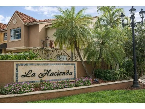18304 NW 68th Ave # C, Hialeah FL 33015
