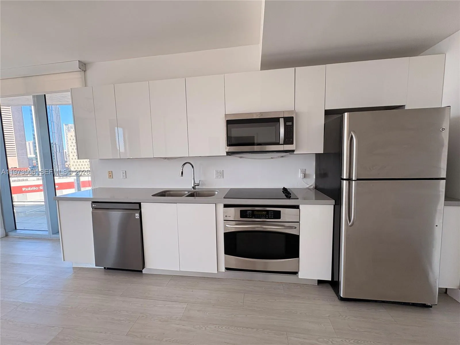 90 SW 3rd St # 1205, Miami FL 33130