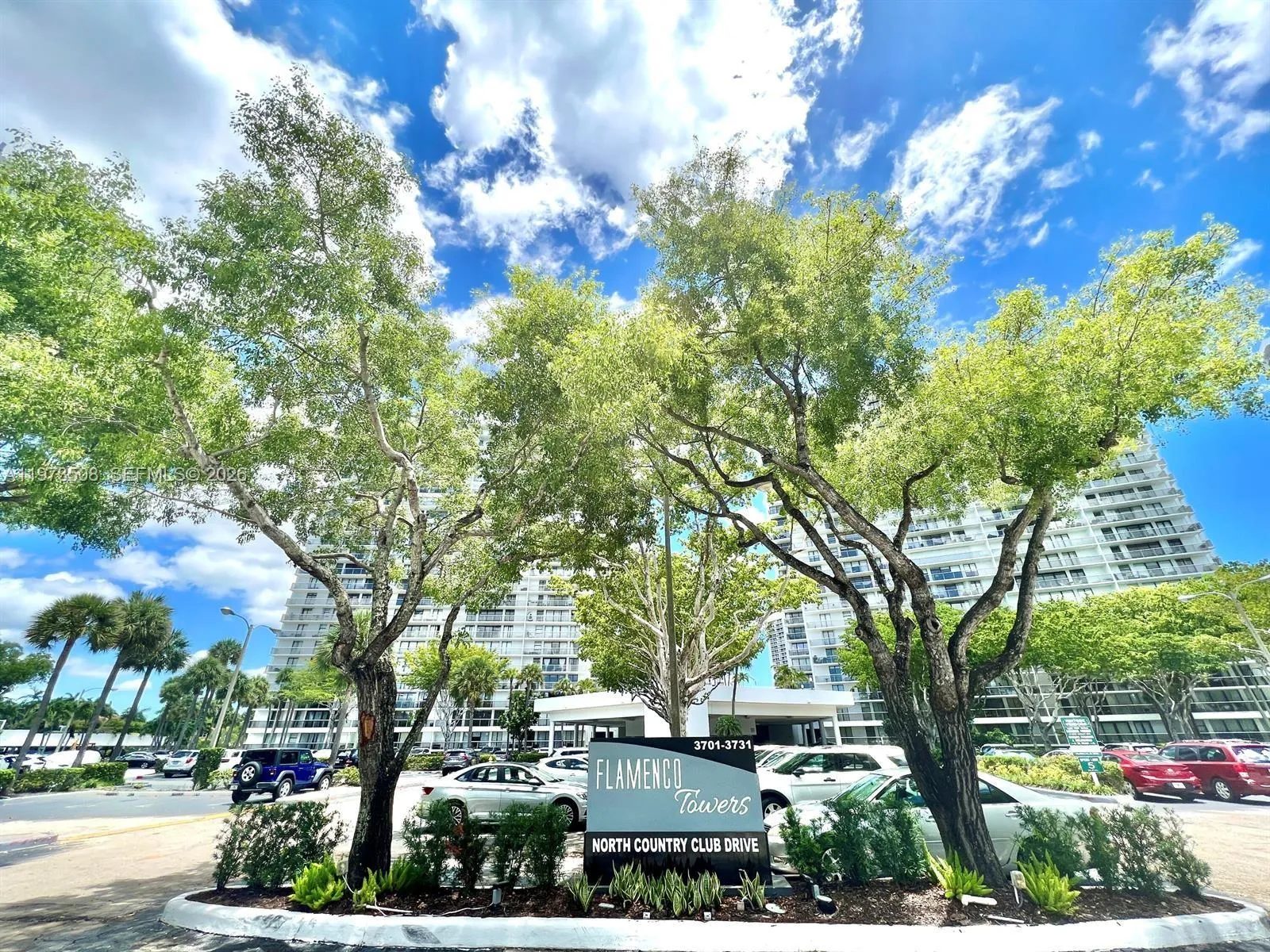 2 bedroom 2 bath for sale at 3731 N Country Club Dr # 1124, Aventura FL 33180