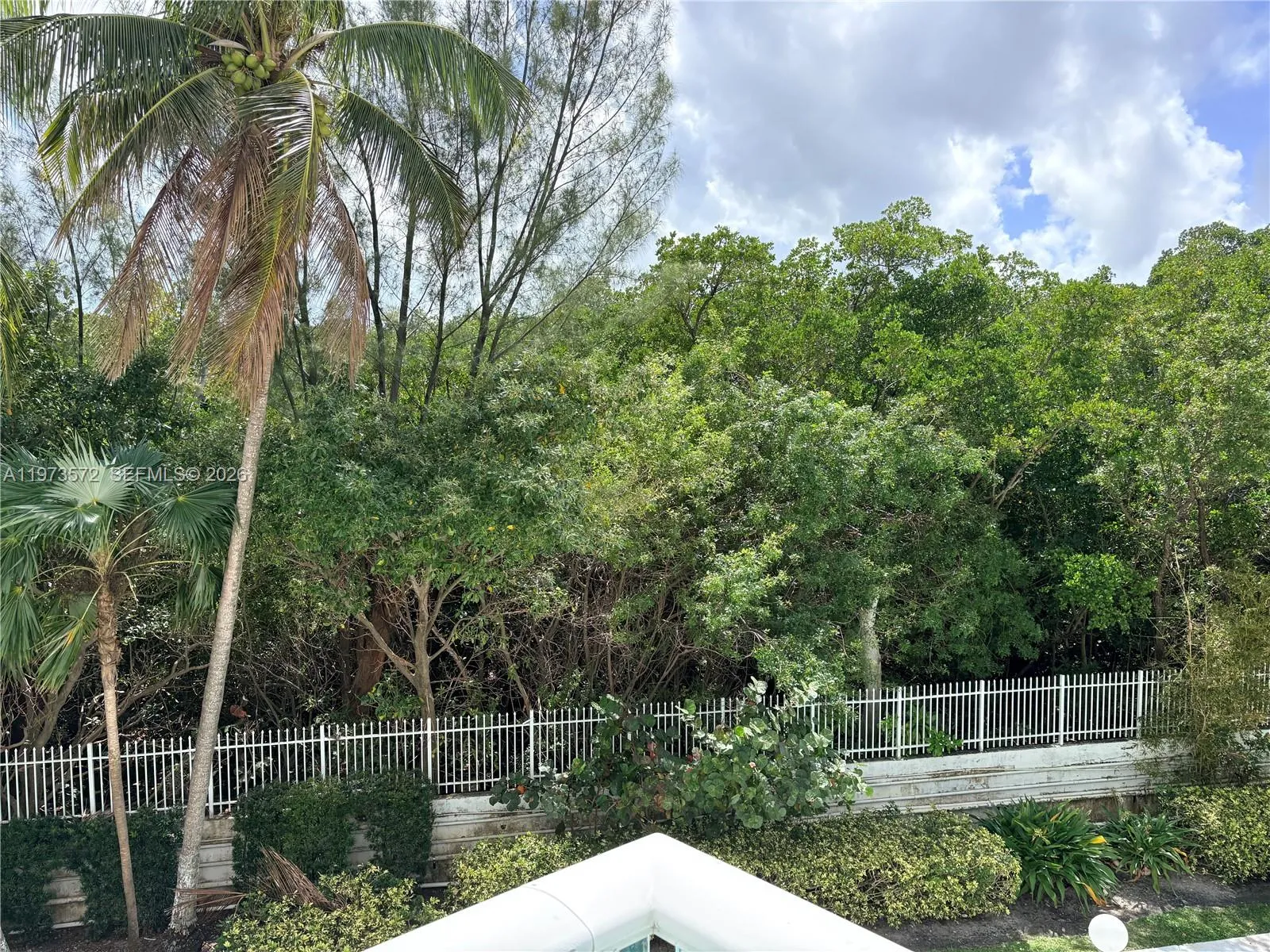 100 Bayview Dr # 217, Sunny Isles Beach FL 33160