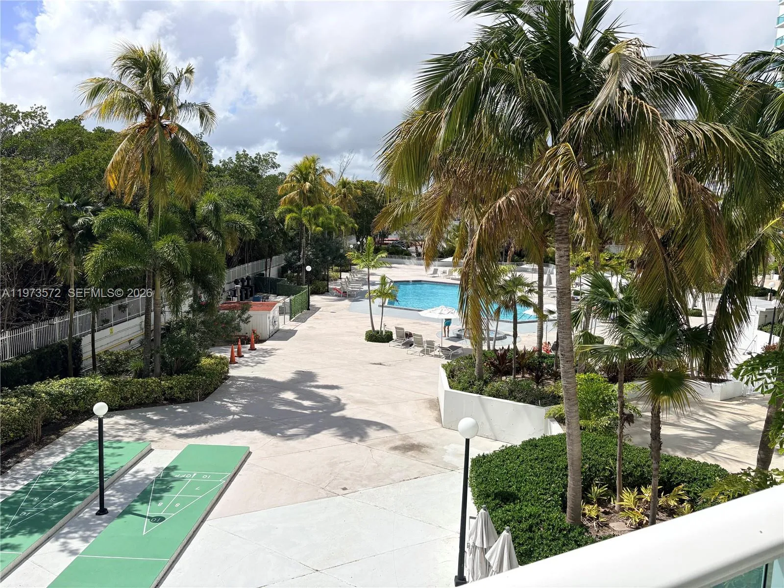 100 Bayview Dr # 217, Sunny Isles Beach FL 33160