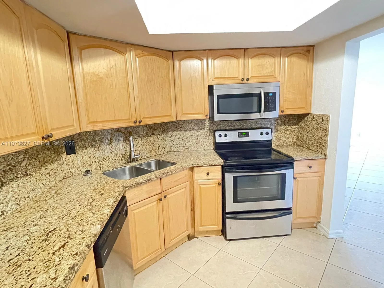 3 bedroom 2 bath for sale at 7410 SW 82nd St # K202, Miami FL 33143