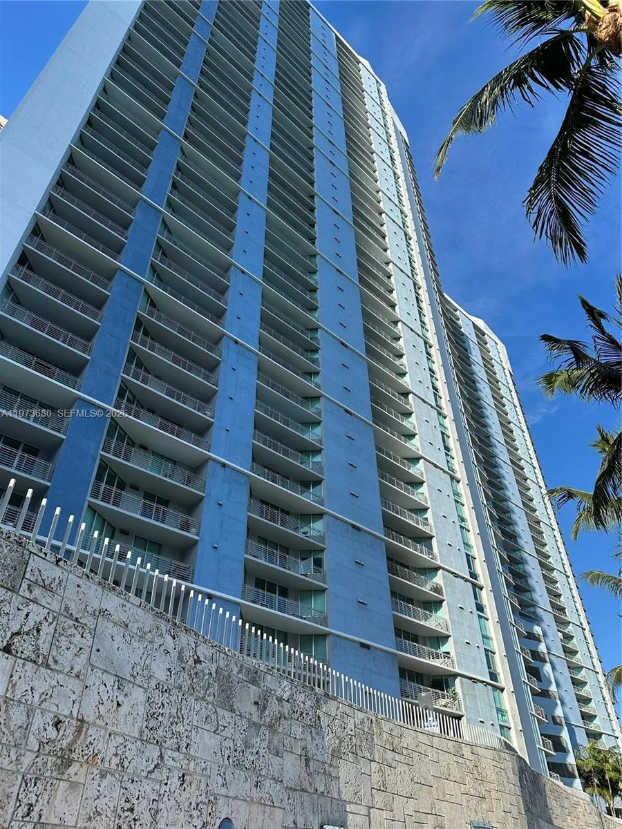 335 S Biscayne Blvd # 1002, Miami FL 33131