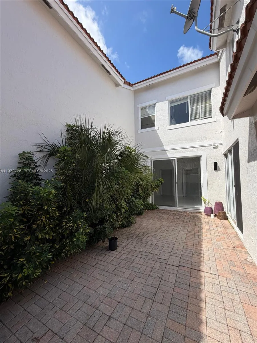 1534 Weeping Willow Way # 1534, Hollywood FL 33019