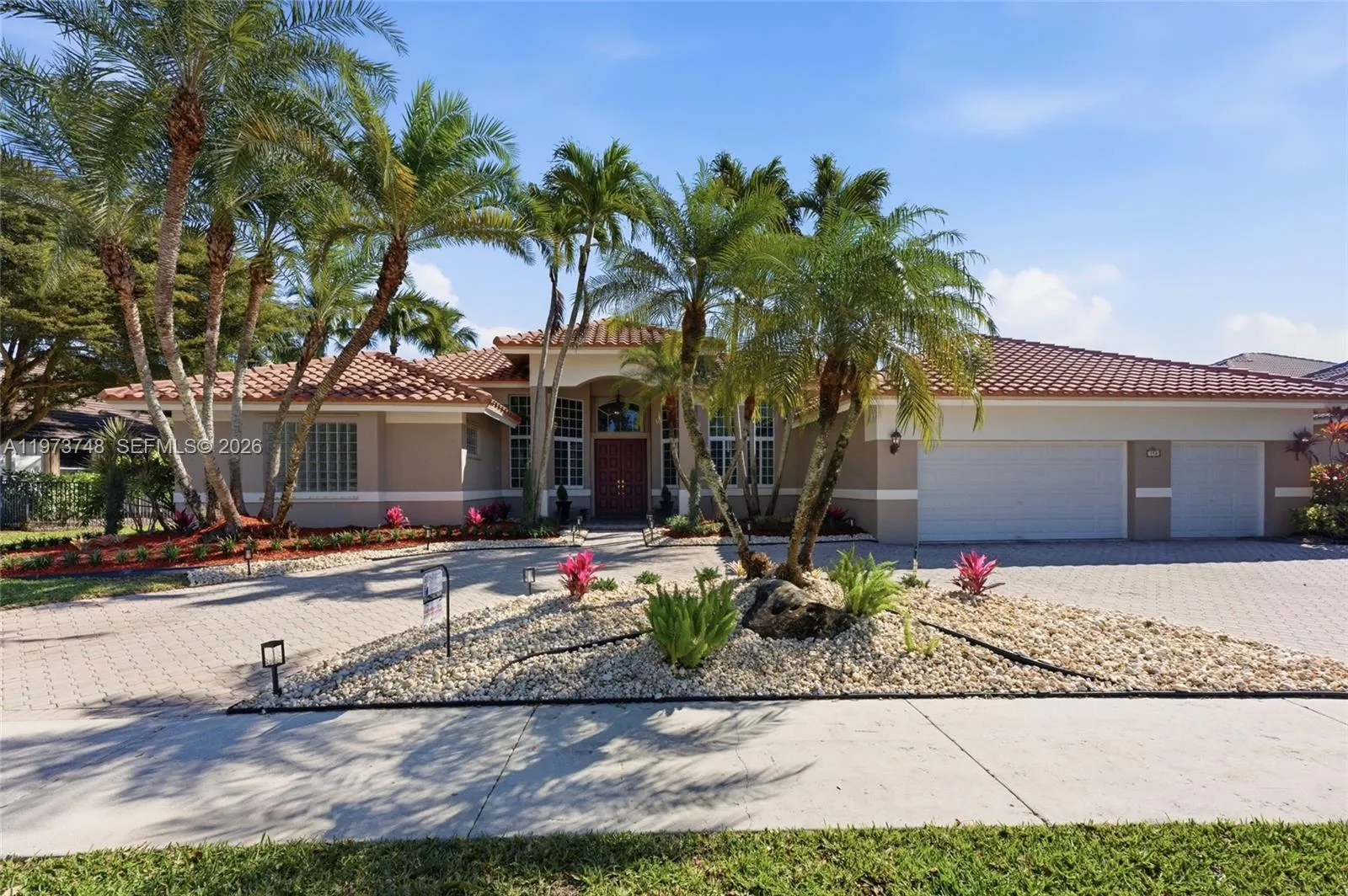 5 bedroom 4 bath for sale at 158 Dockside Cir, Weston FL 33327
