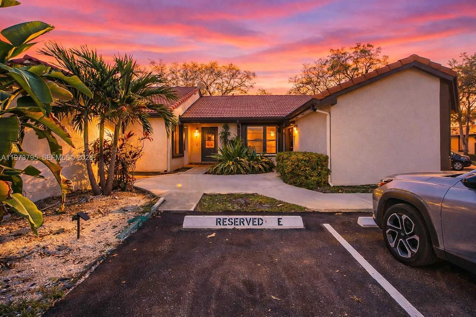 3 bedroom 2 bath for sale at 15270 SW 45th Ter # 61, Miami FL 33185