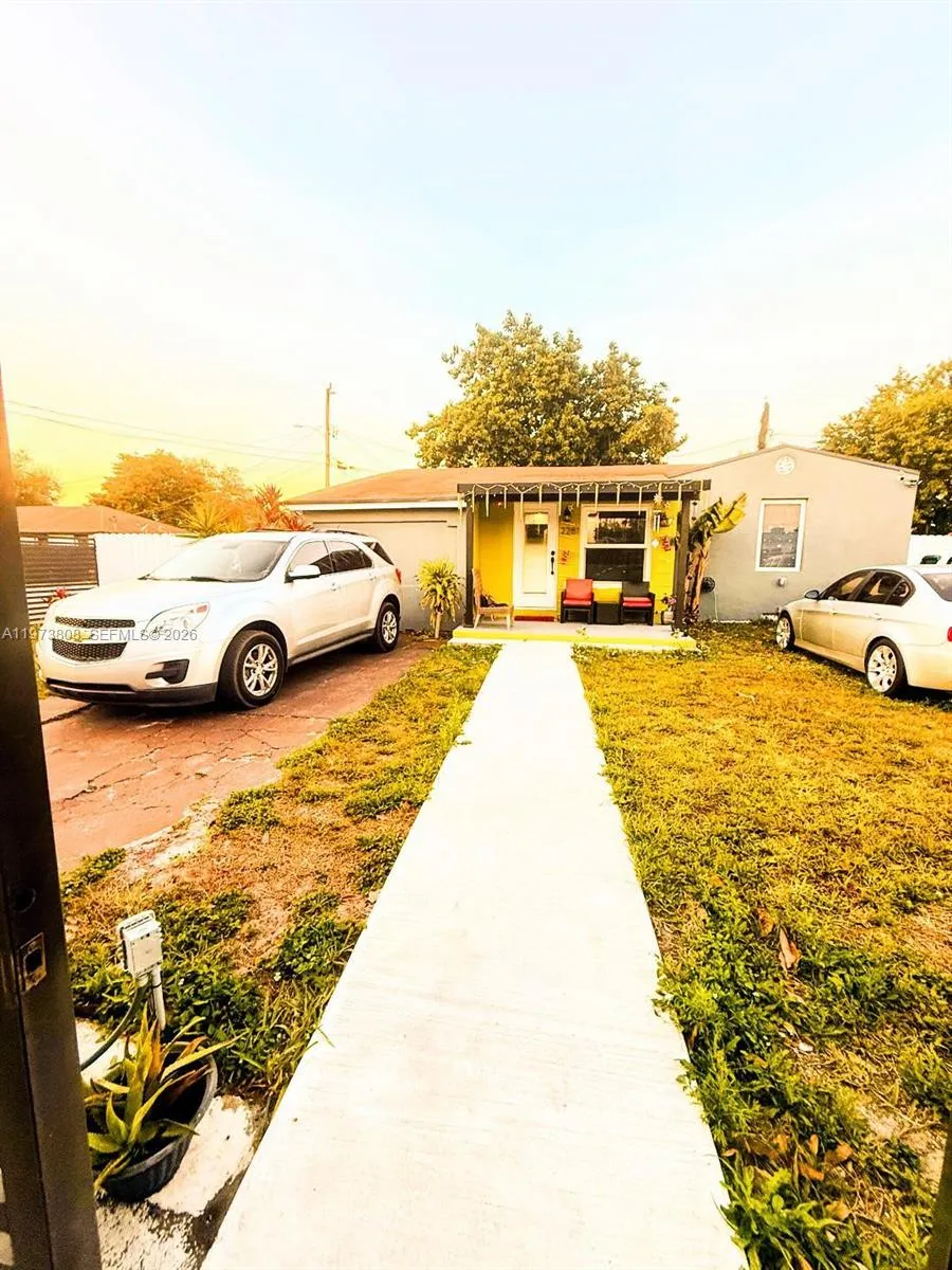 2281 NW 81st Ter, Miami FL 33147