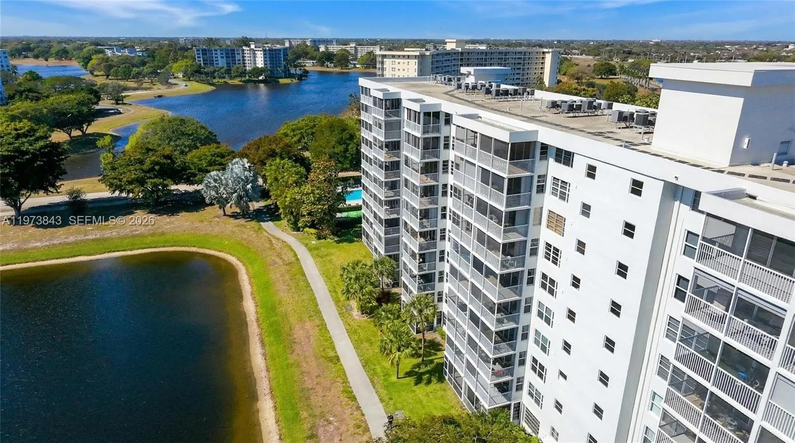 2900 N Course Dr # 804, Pompano Beach FL 33069