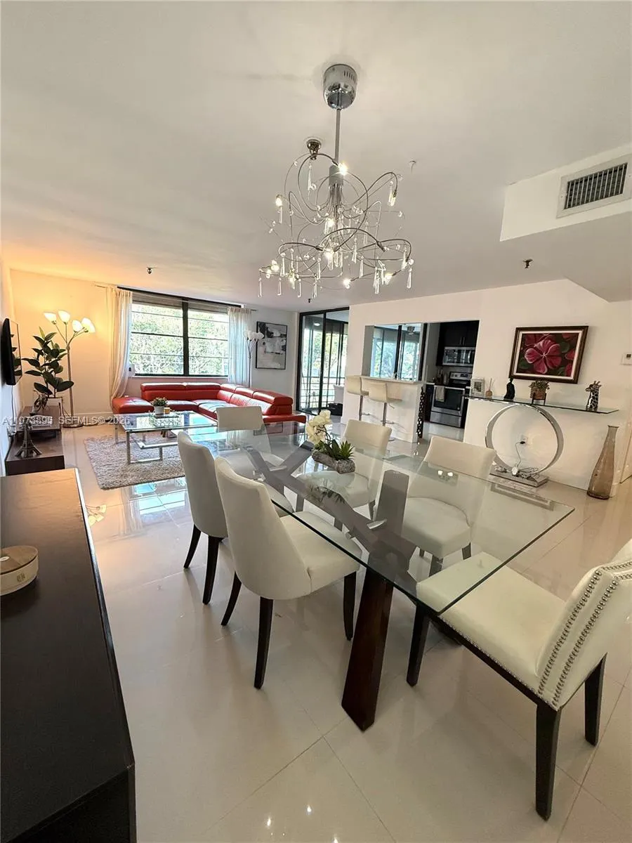 2 bedroom 2 bath for sale at 671 NE 195th St, Miami FL 33179