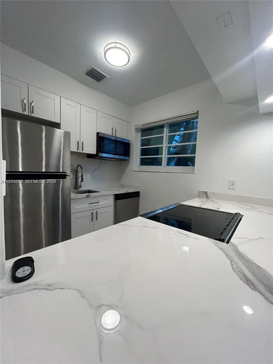 359 Meridian Ave # A207, Miami Beach FL 33139