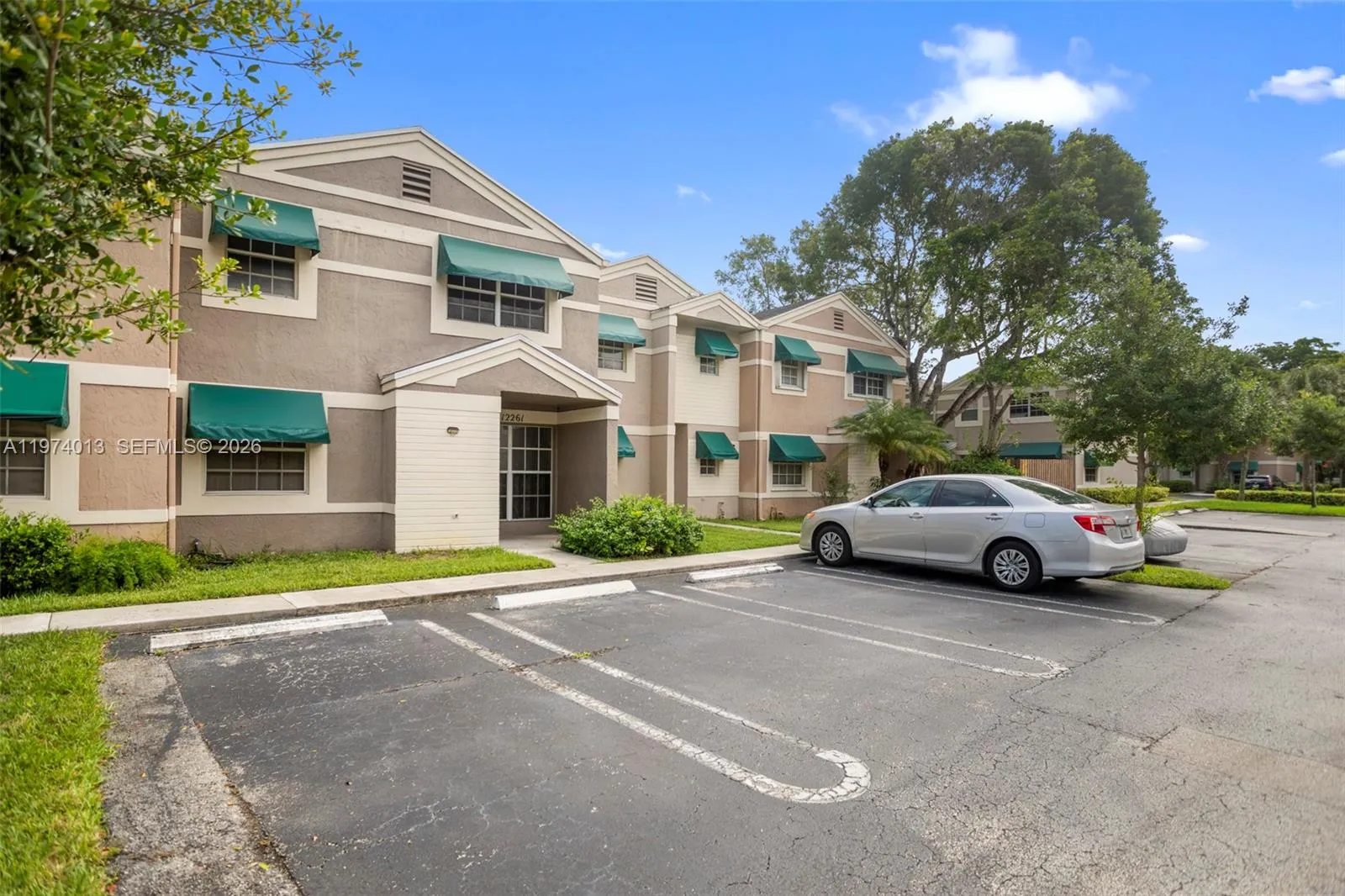 12261 Lake Loop Rd, Cooper City FL 33330