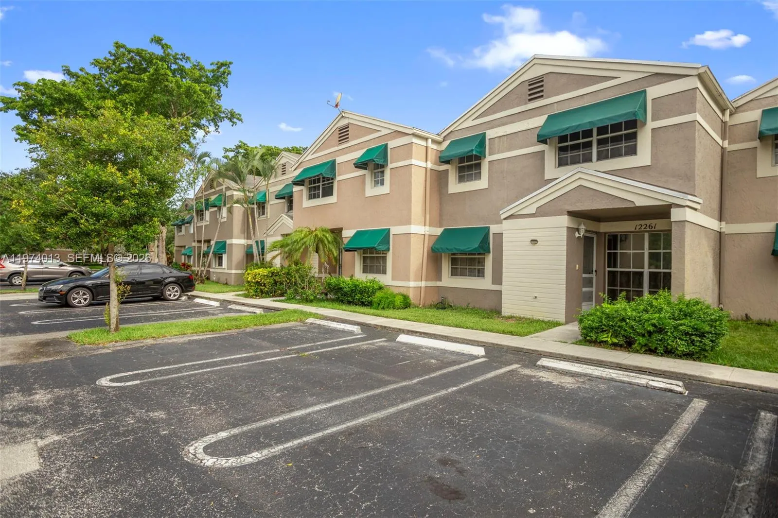 12261 Lake Loop Rd, Cooper City FL 33330