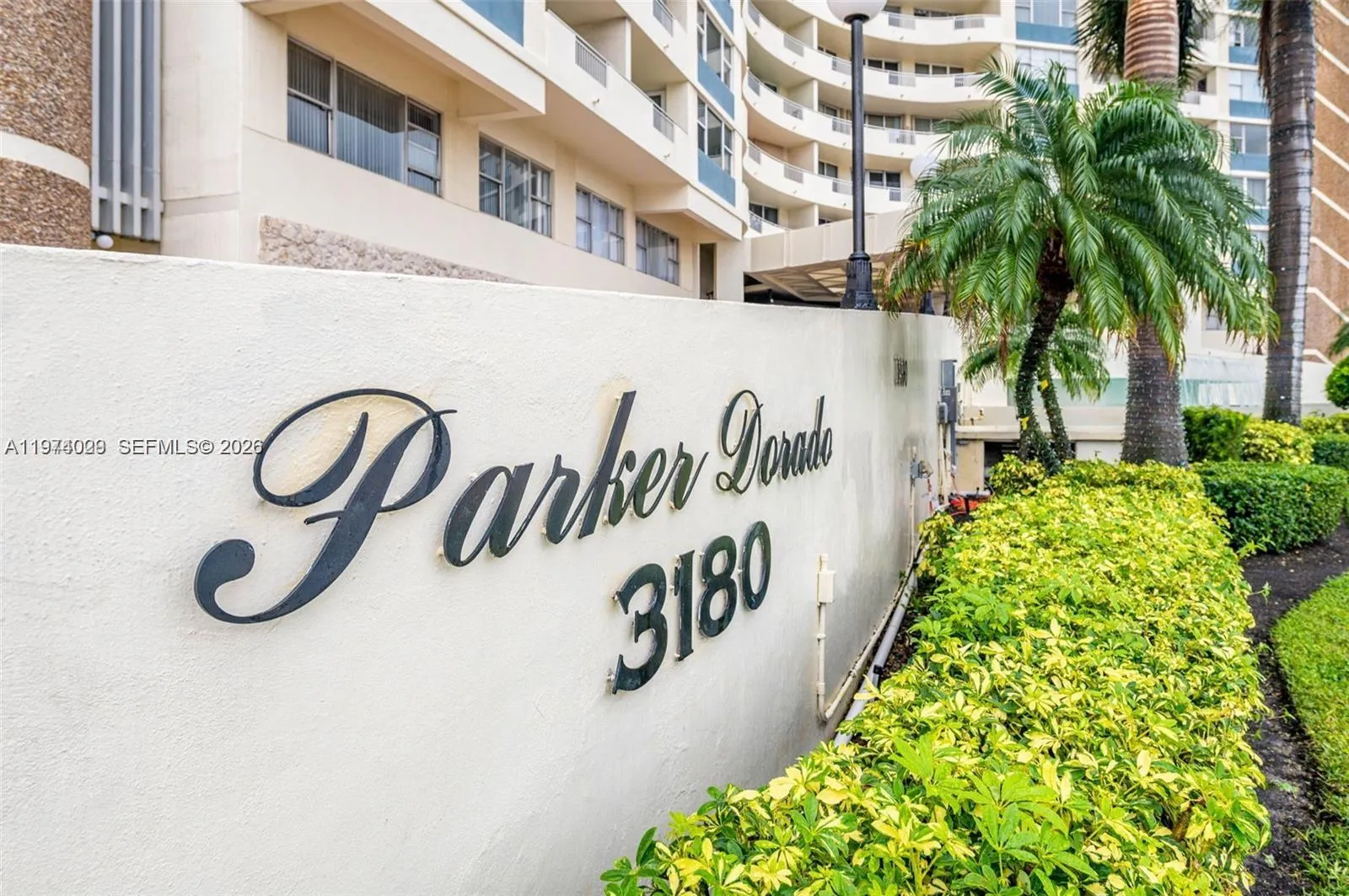 3180 S Ocean Dr # 1518, Hallandale Beach FL 33009