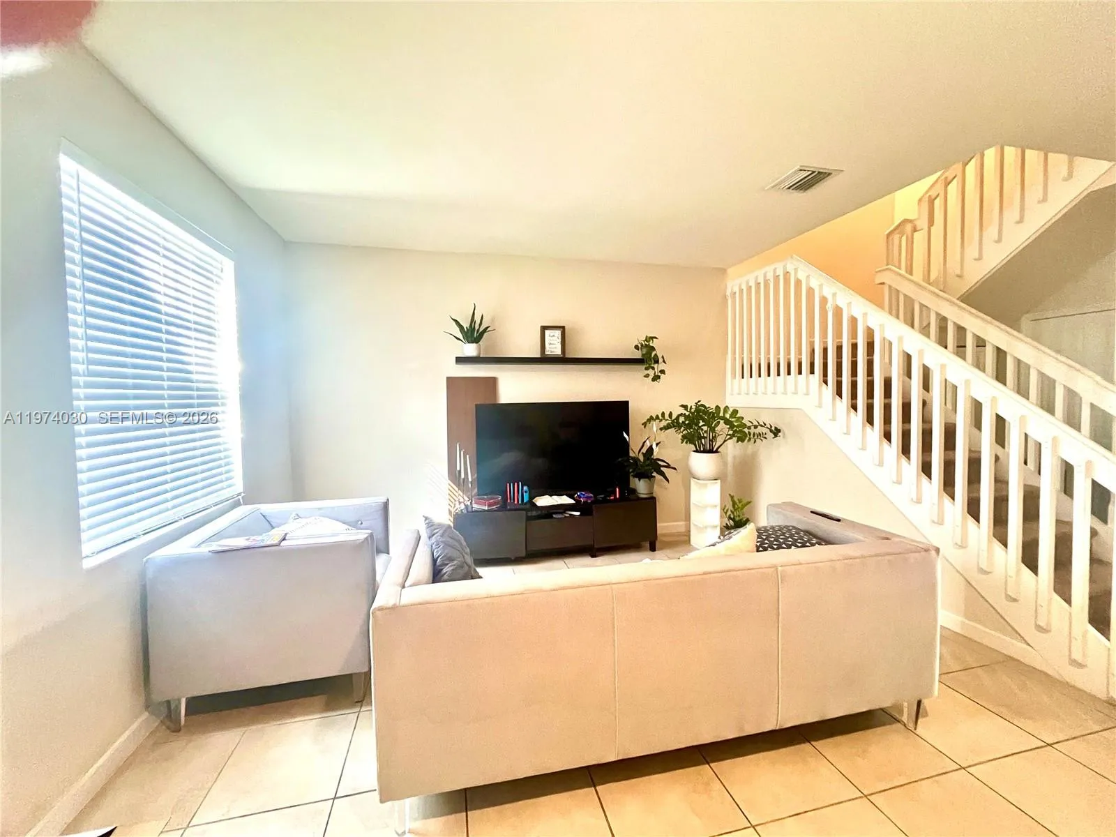 9271 W 33rd Ln, Hialeah FL 33018