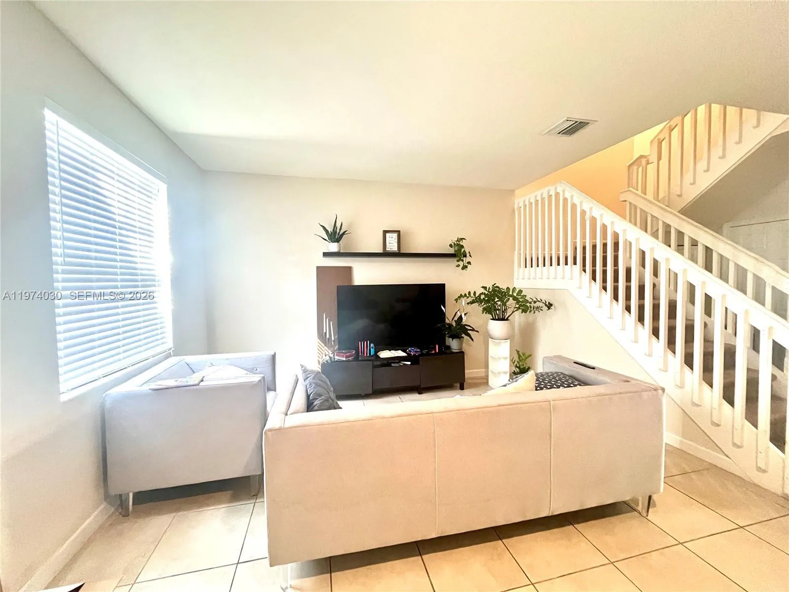 9271 W 33rd Ln, Hialeah FL 33018