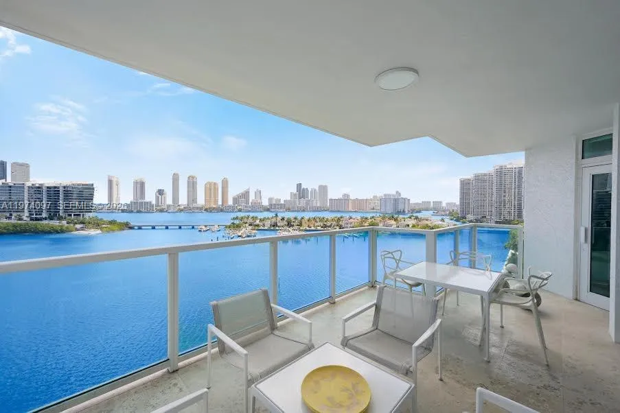 2 bedroom 3 bath for sale at 3201 NE 183 # 1104, Aventura FL 33160