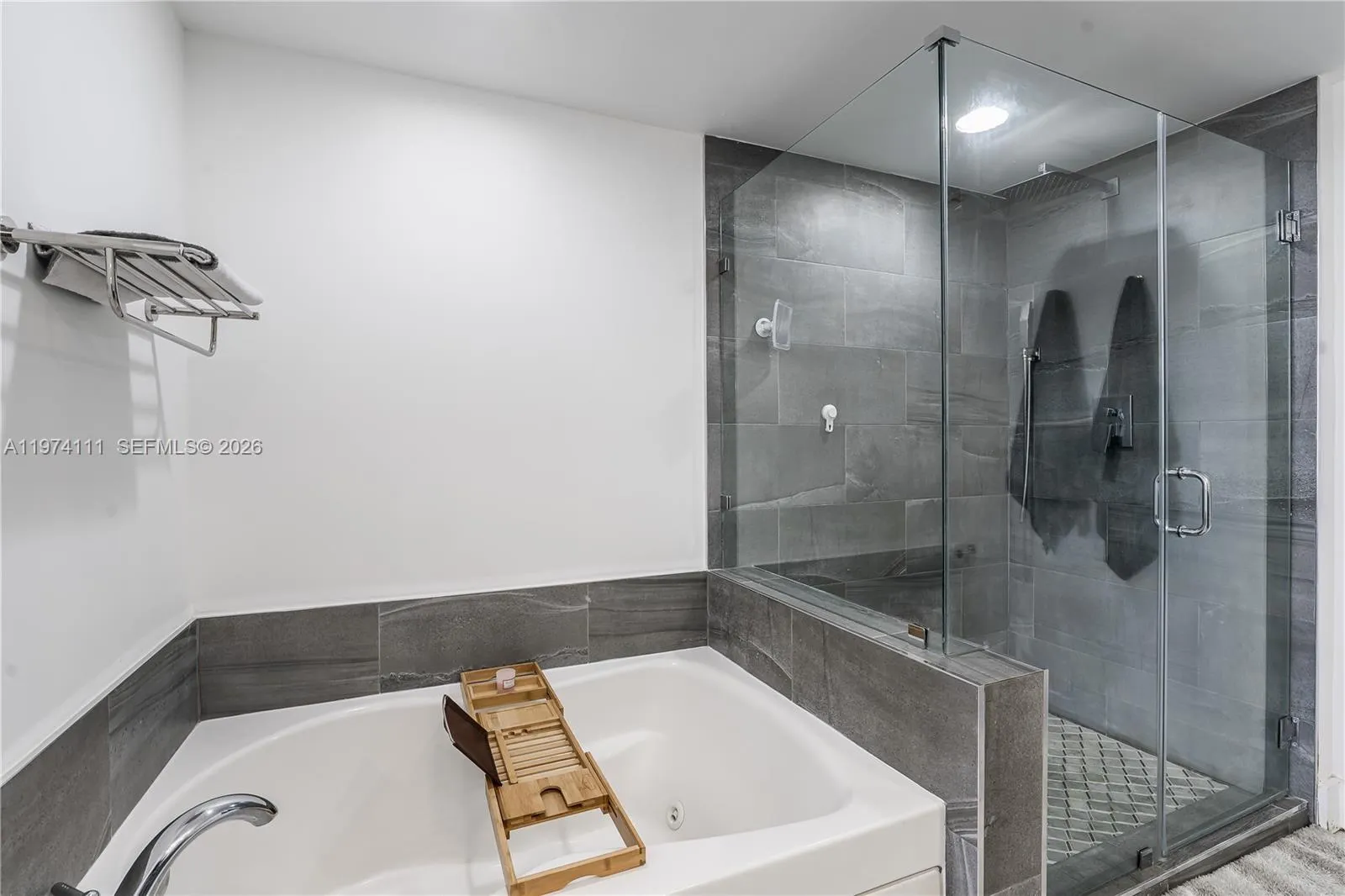 50 Biscayne Blvd # 3106, Miami FL 33132