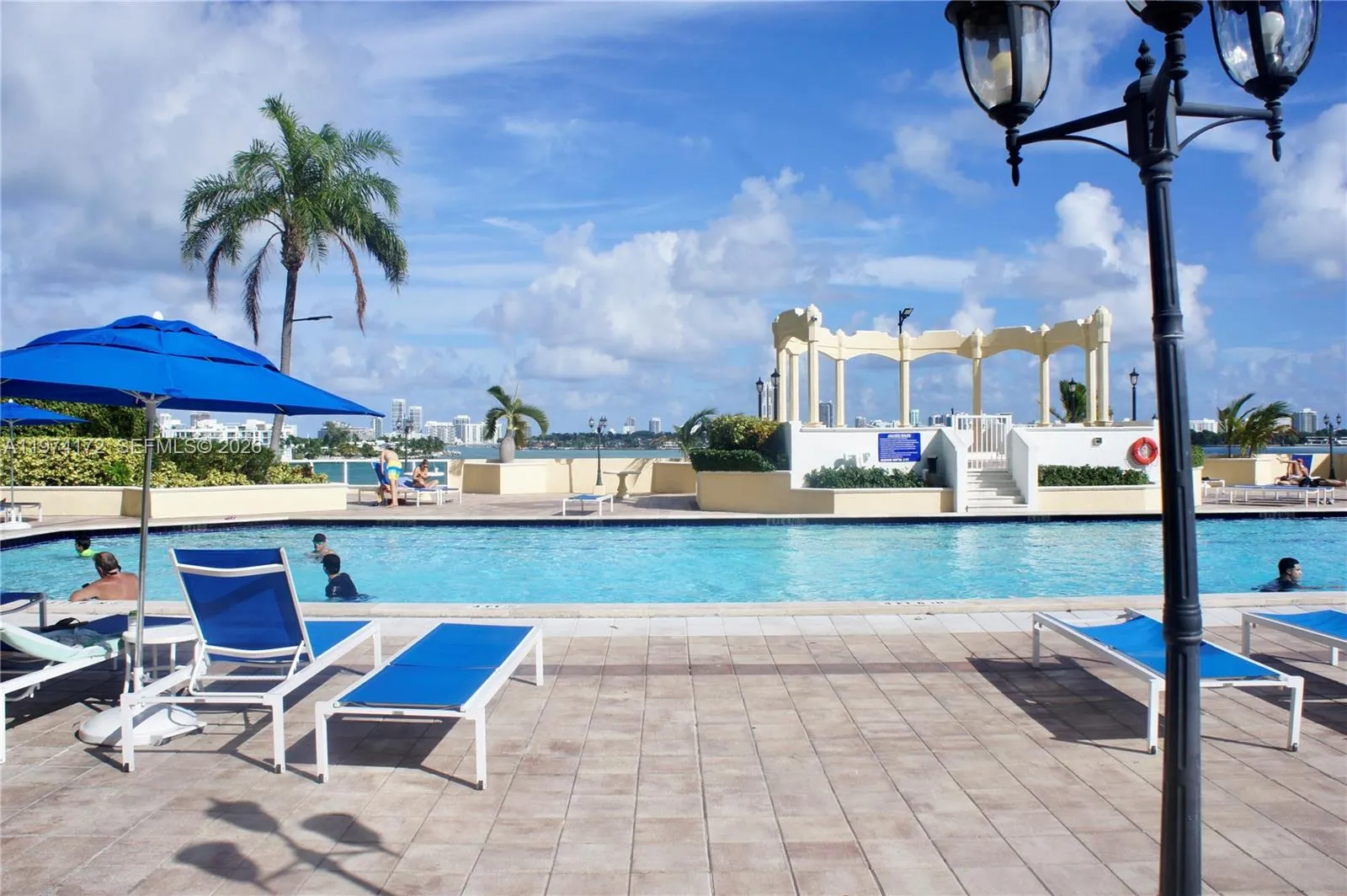7601 E Treasure Dr # 1406, North Bay Village FL 33141