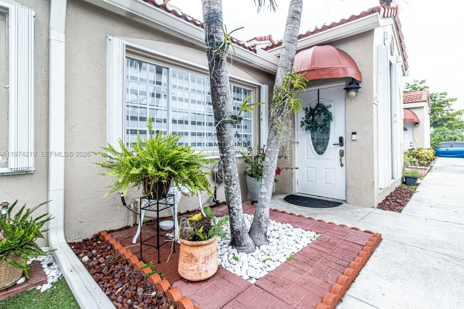 3 bedroom 2 bath for sale at 6926 NW 166th Ter # 1302, Miami Lakes FL 33014