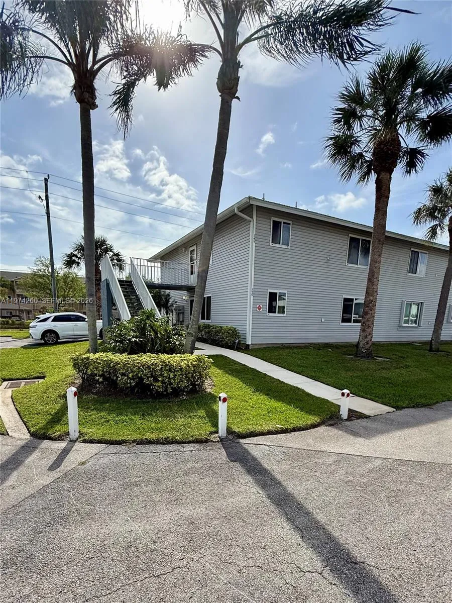 2 bedroom 2 bath for rent at 150 SE Village Dr # 150, Port St. Lucie FL 34952