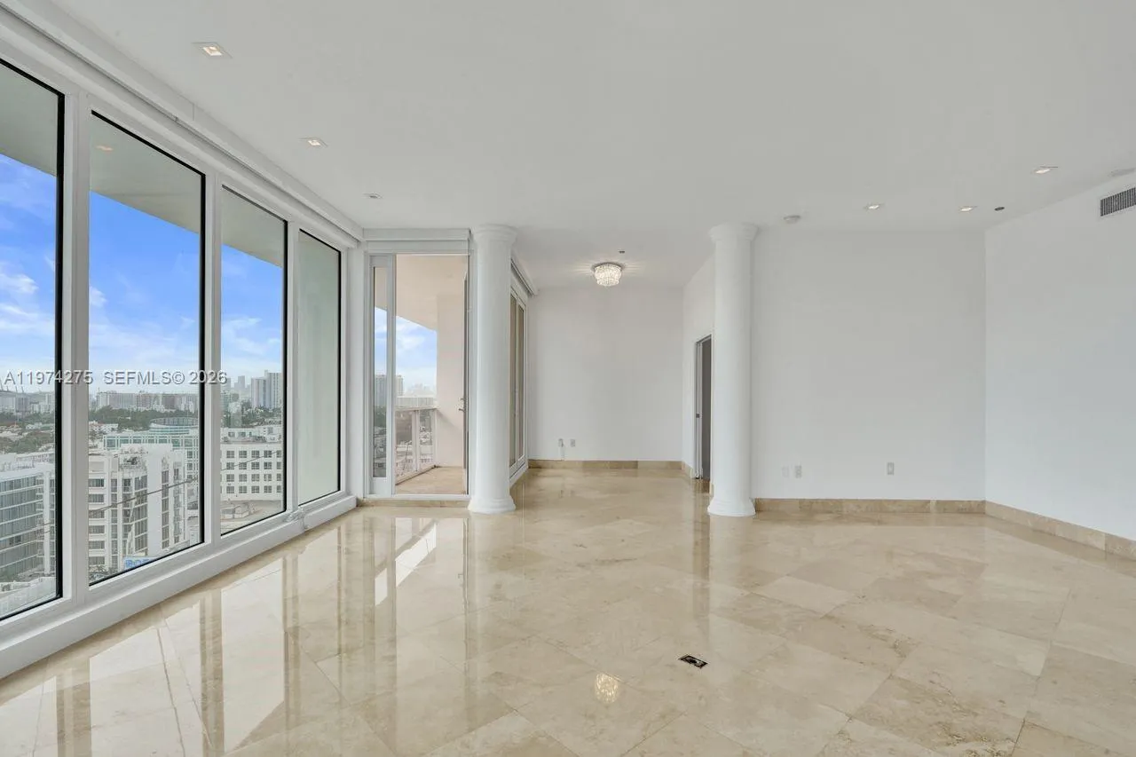 100 Lincoln Rd, Miami Beach FL 33139