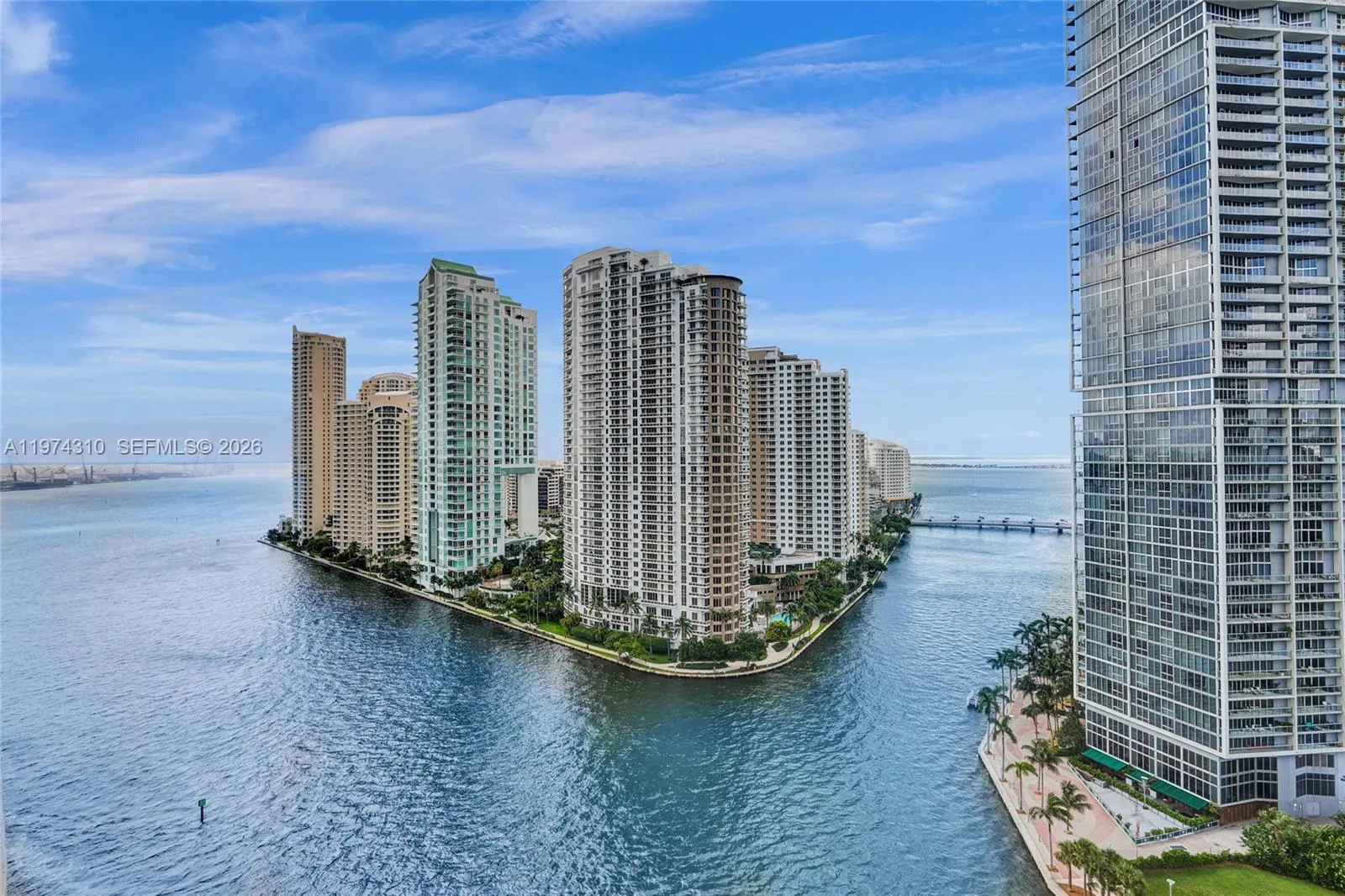 2 bedroom 3 bath for sale at 300 Biscayne Blvd Way # 1807, Miami FL 33131
