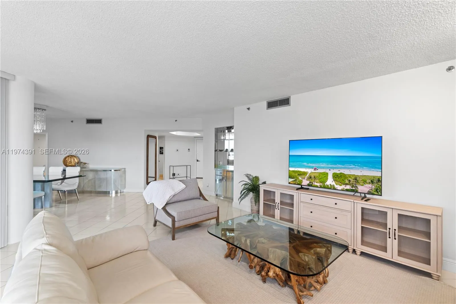20191 E Country Club Dr # 407, Aventura FL 33180