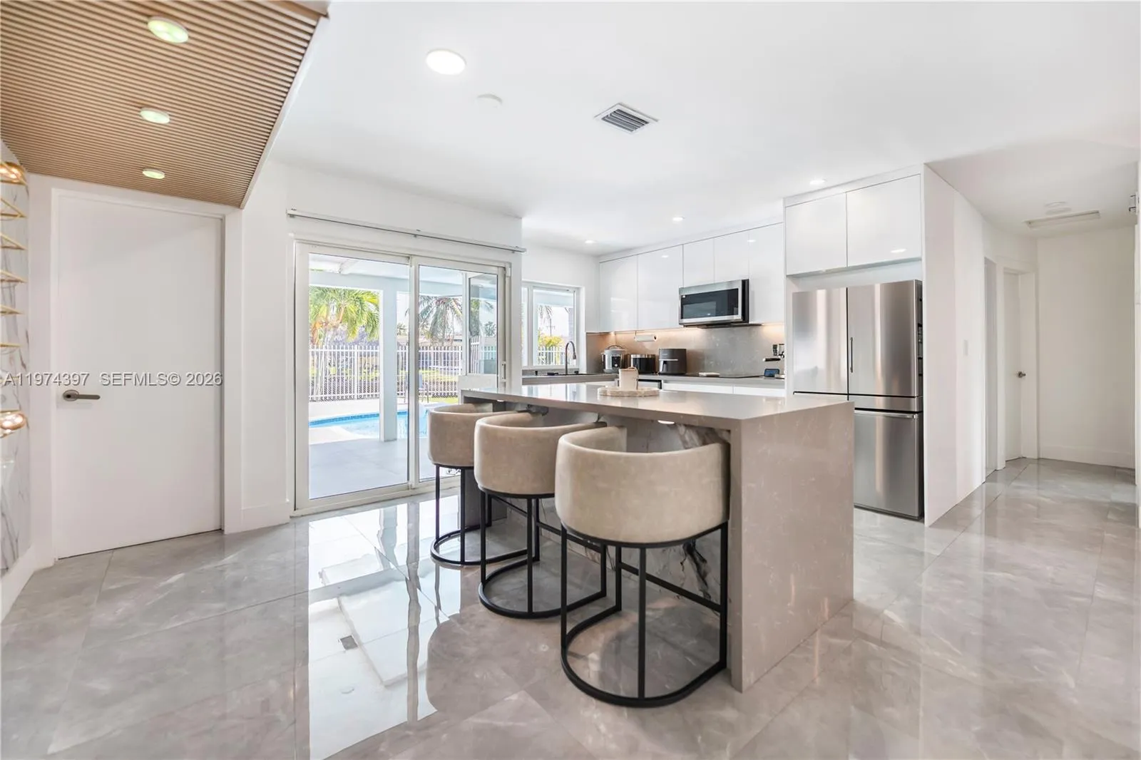 1830 NW 32nd St, Oakland Park FL 33309