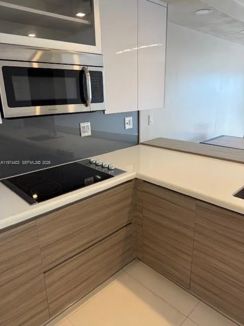 3600 NE 170th St # 407, North Miami Beach FL 33160