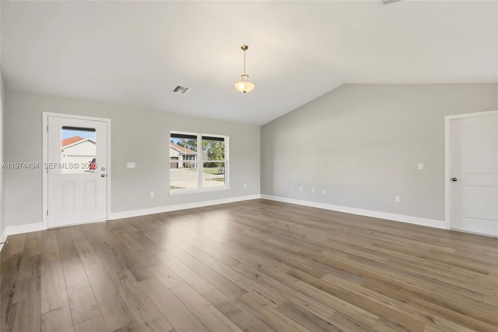 6823 Dickinson Drive, Sebring FL 33872