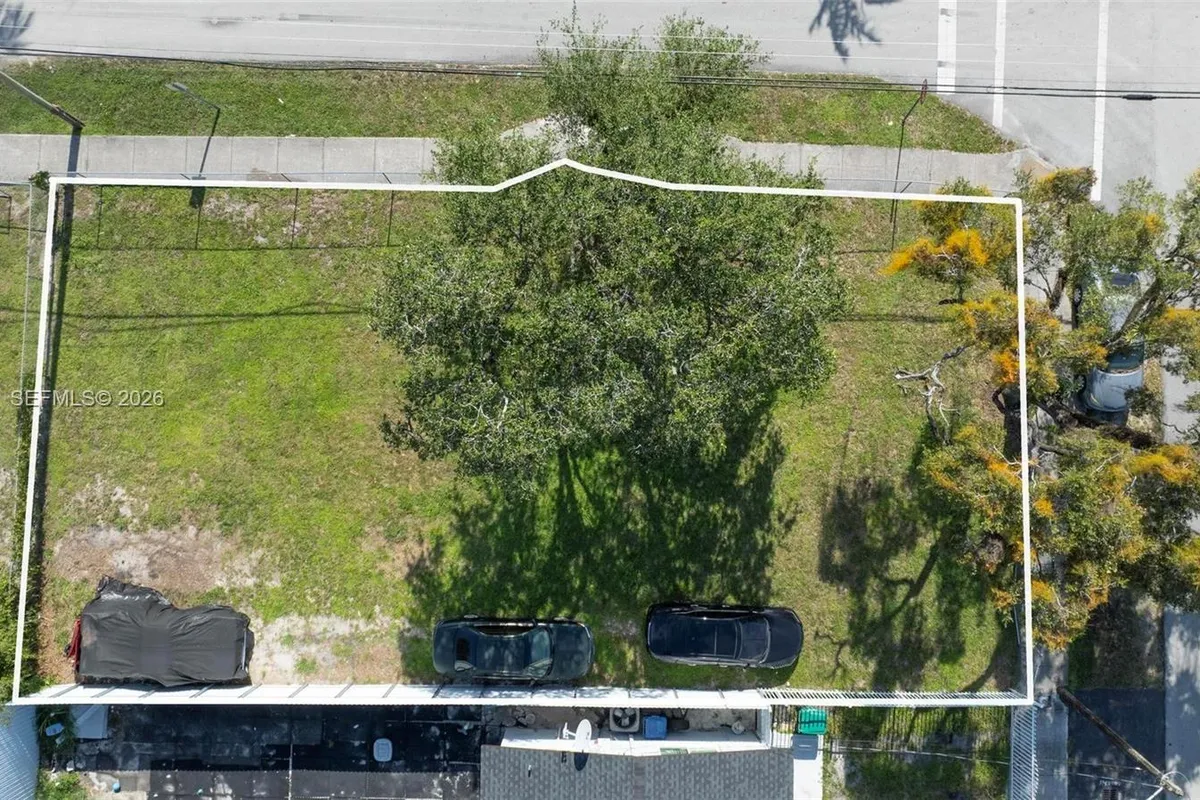 1990 NW 153rd St, Miami Gardens FL 33054