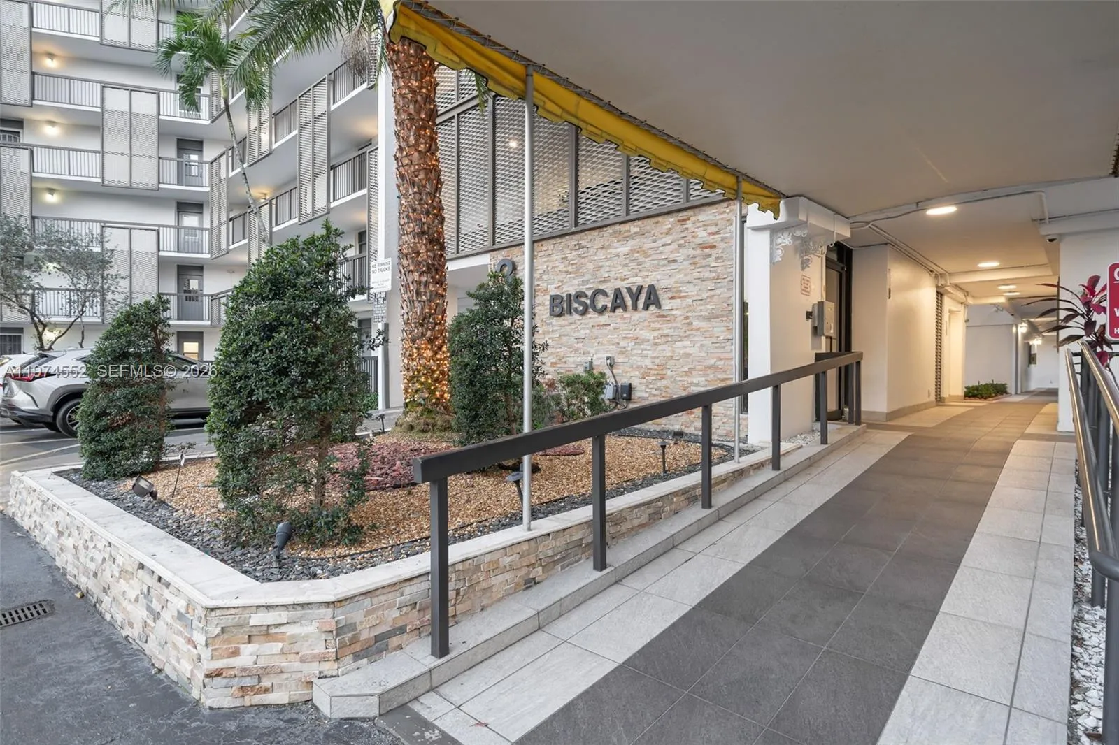 20500 W Country Club Dr # 311, Aventura FL 33180