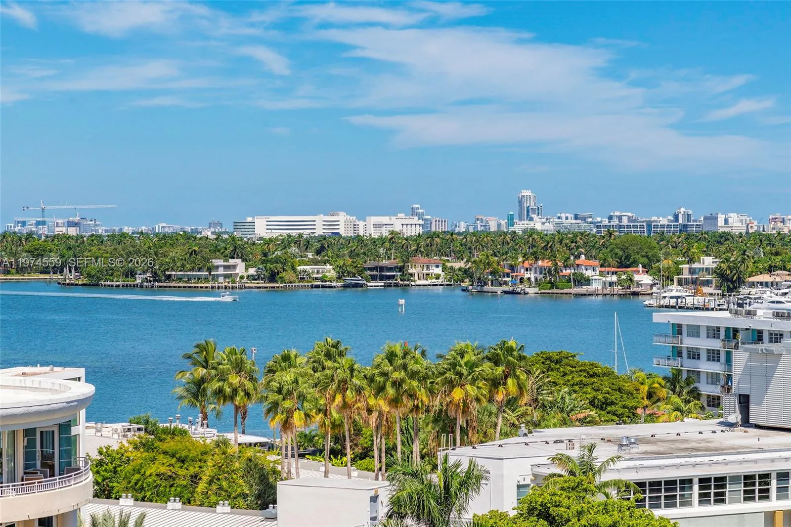 1 bedroom 1 bath for sale at 3 Island Ave # 09L, Miami Beach FL 33139