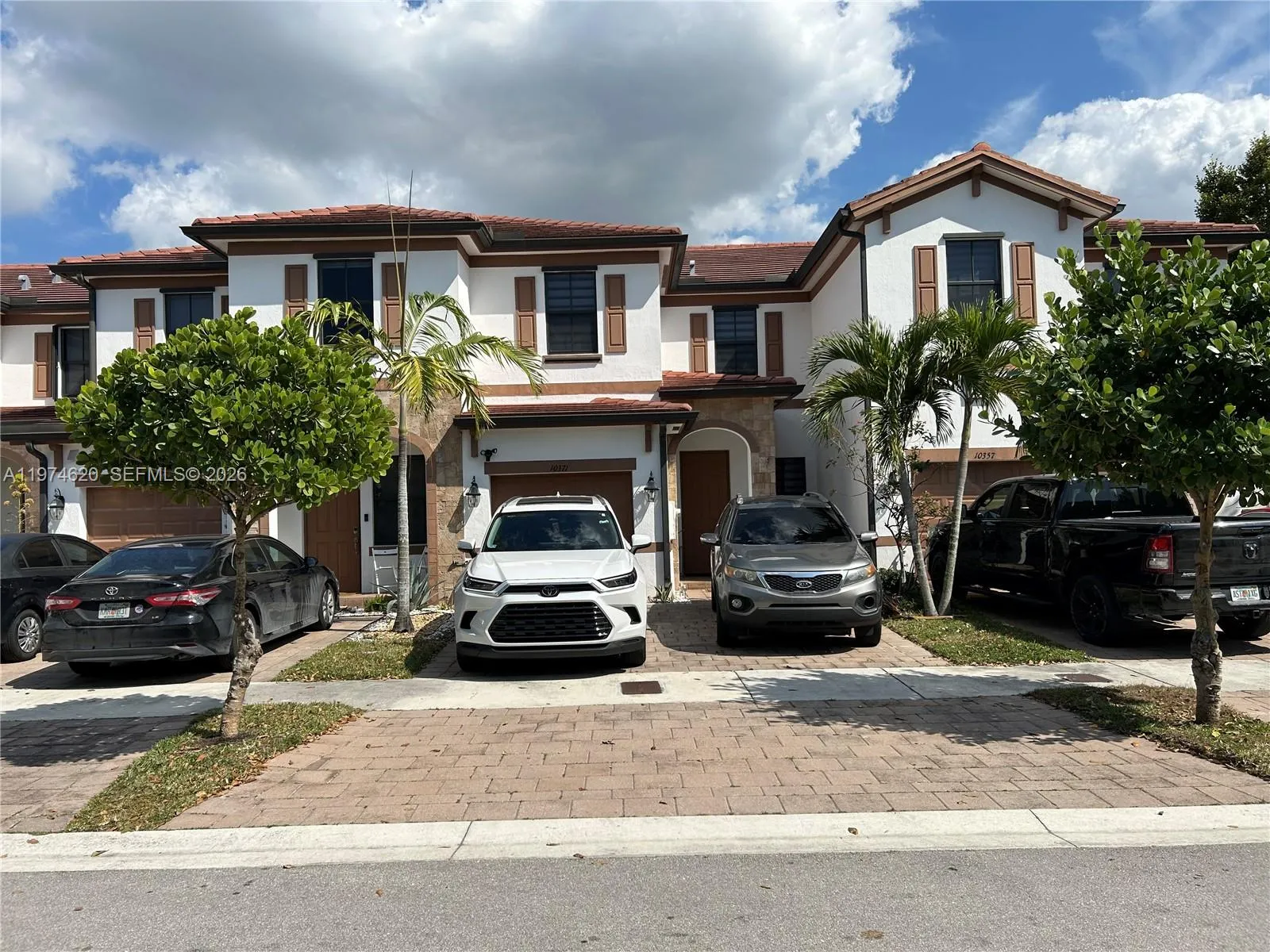 3 bedroom 2 bath for sale at 10371 W 33rd Ct, Hialeah FL 33018