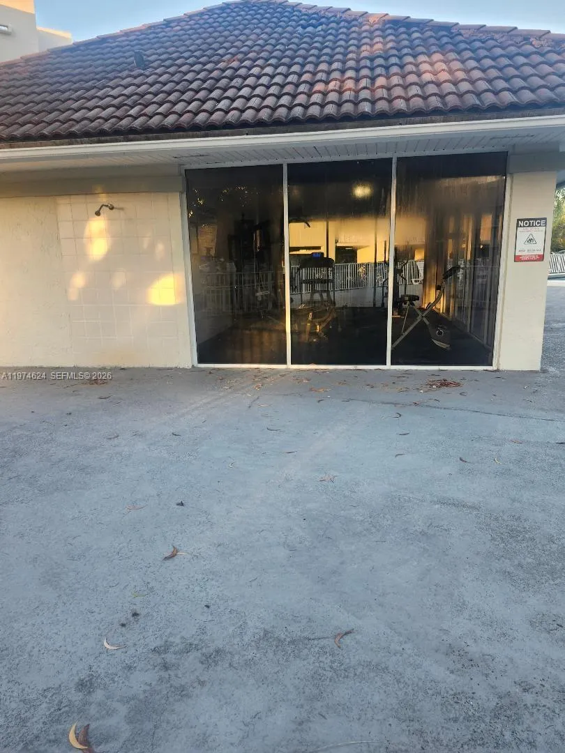 8240 SW 210th St # 220, Cutler Bay FL 33189