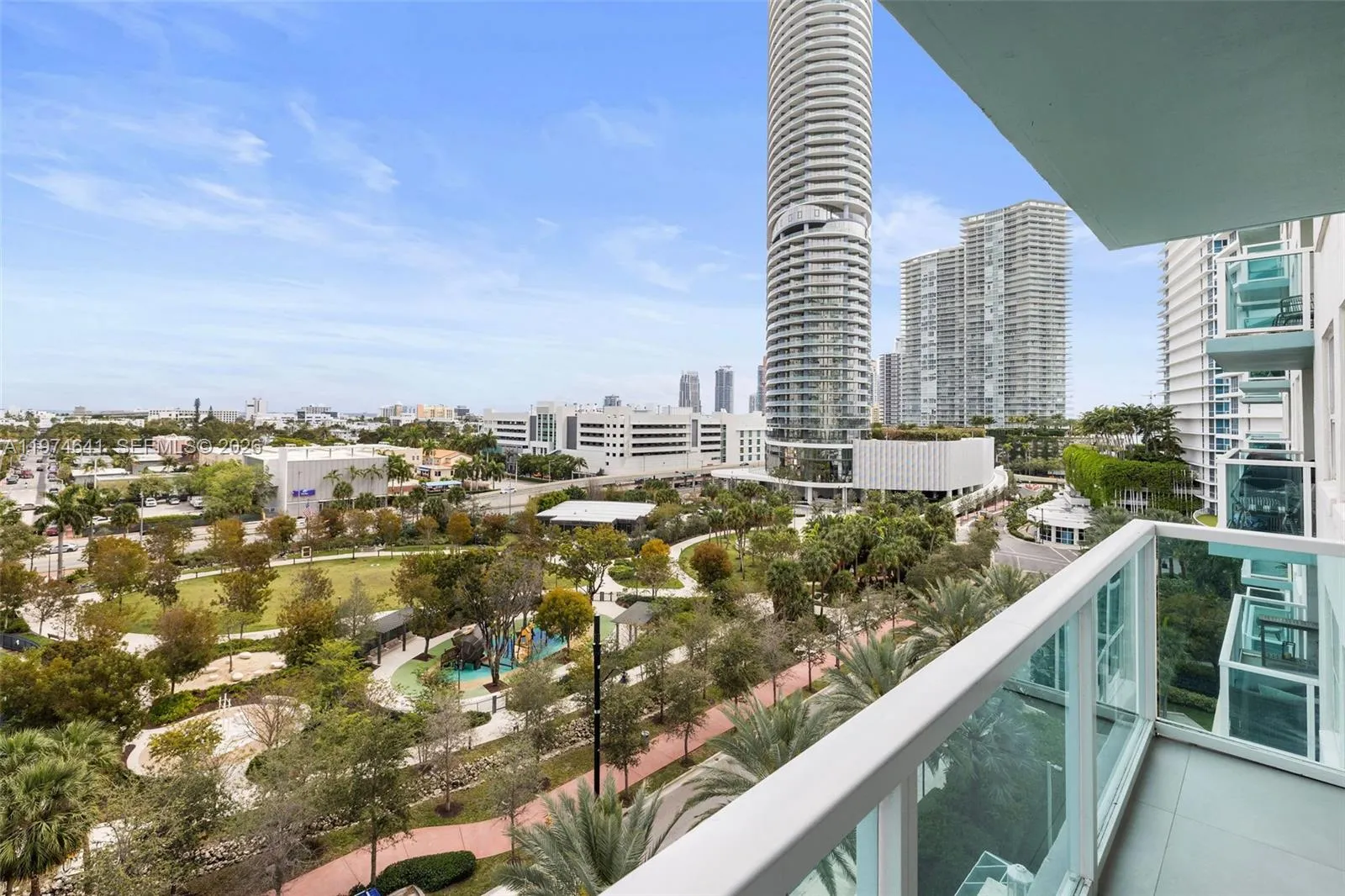 3 bedroom 2 bath for sale at 650 West Ave # 908, Miami Beach FL 33139