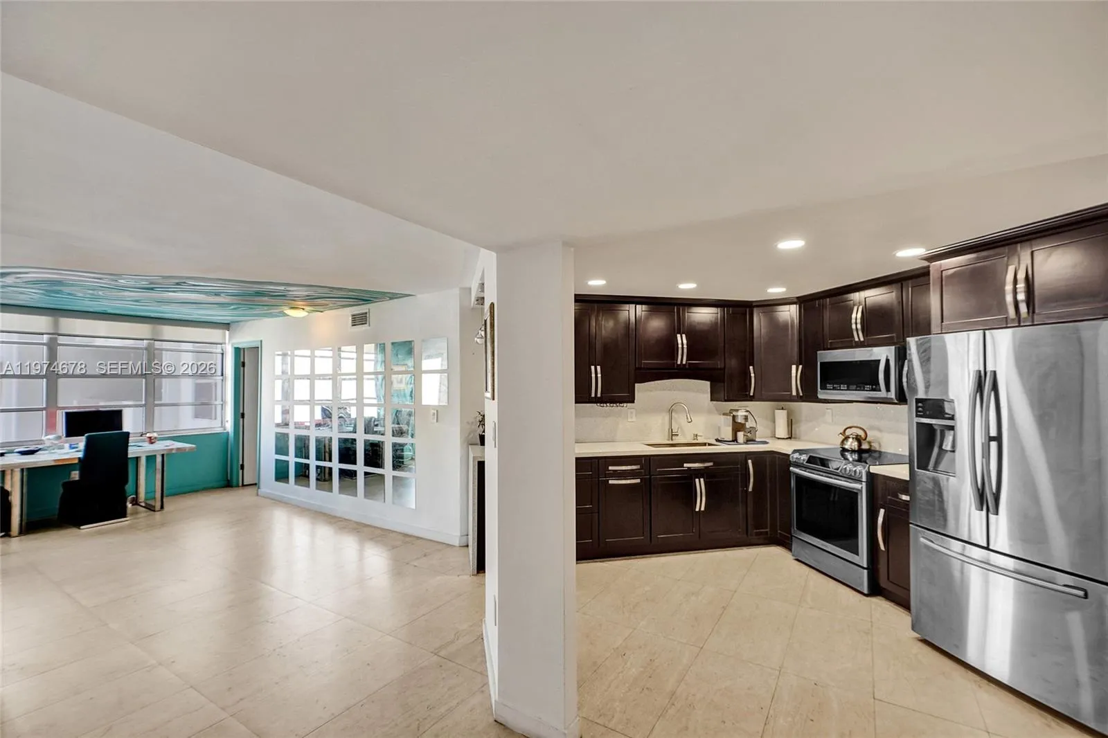 2750 NE 183rd St # 406, Aventura FL 33160