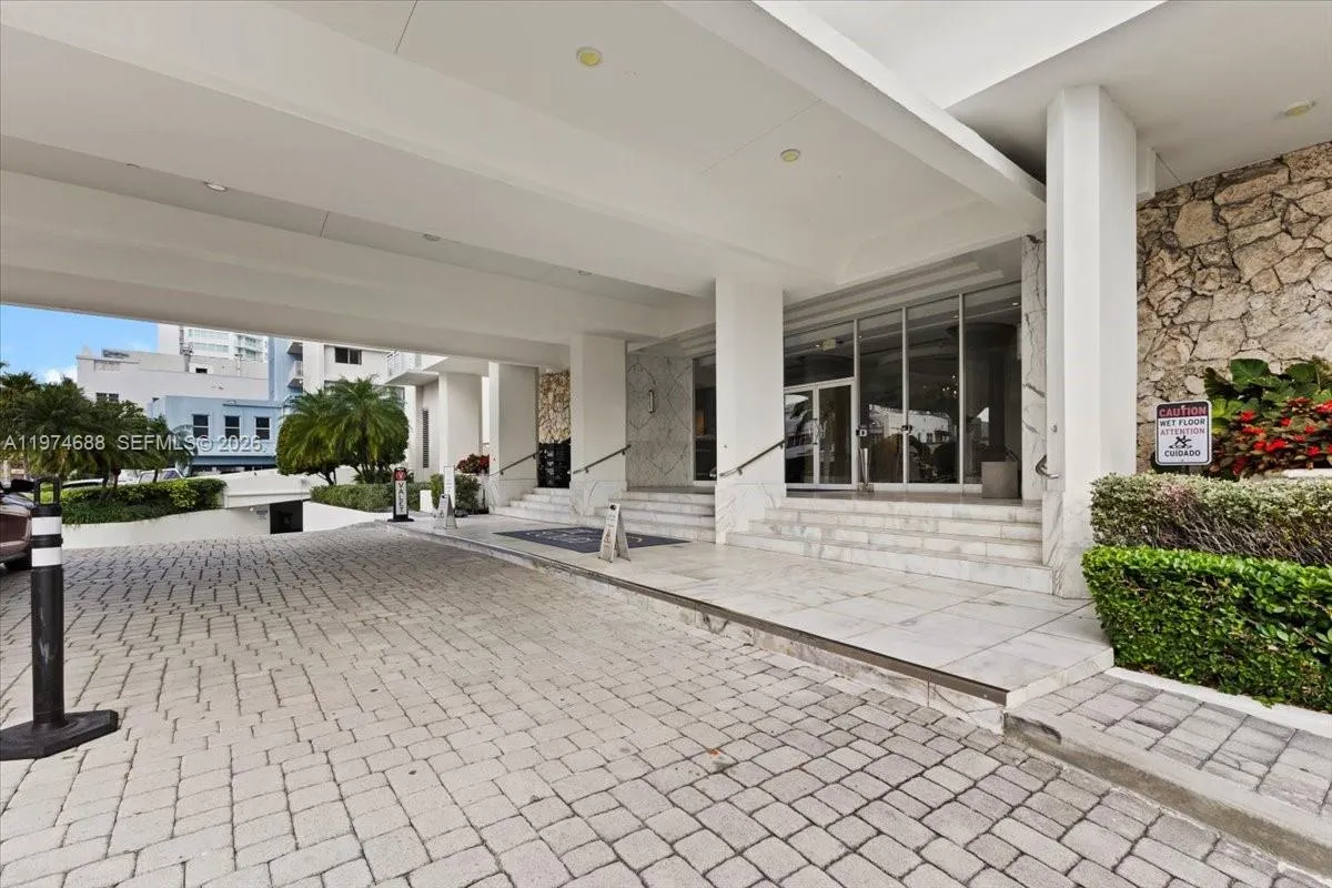 6917 Collins Ave # 1512, Miami Beach FL 33141
