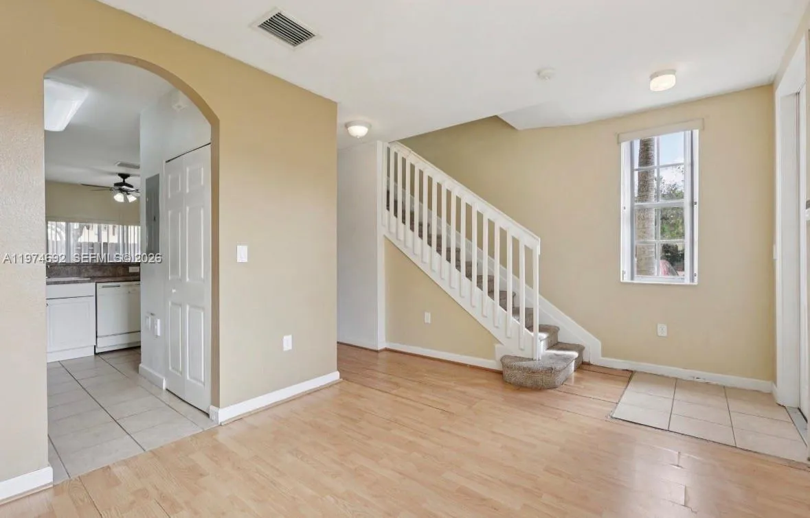 1650 NE 33rd Rd # 10, Homestead FL 33033