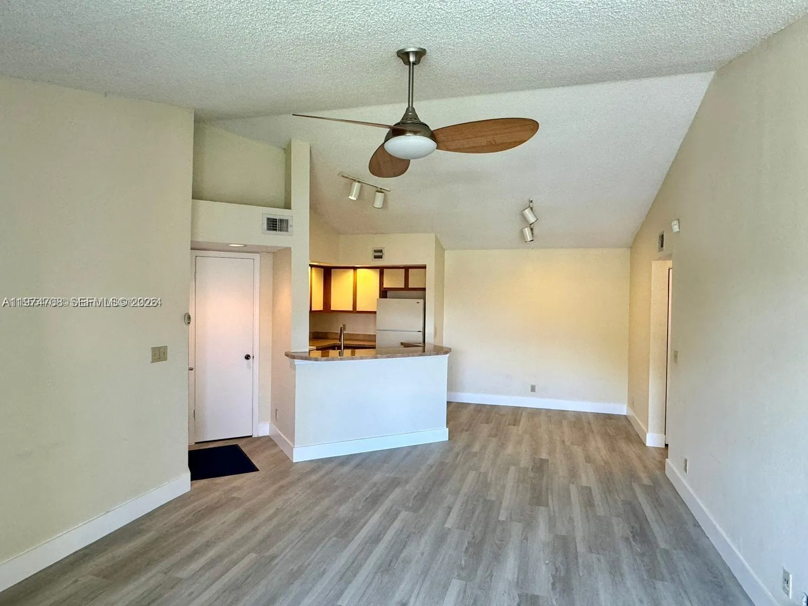 3390 N Pinewalk Dr N # 1038, Margate FL 33063