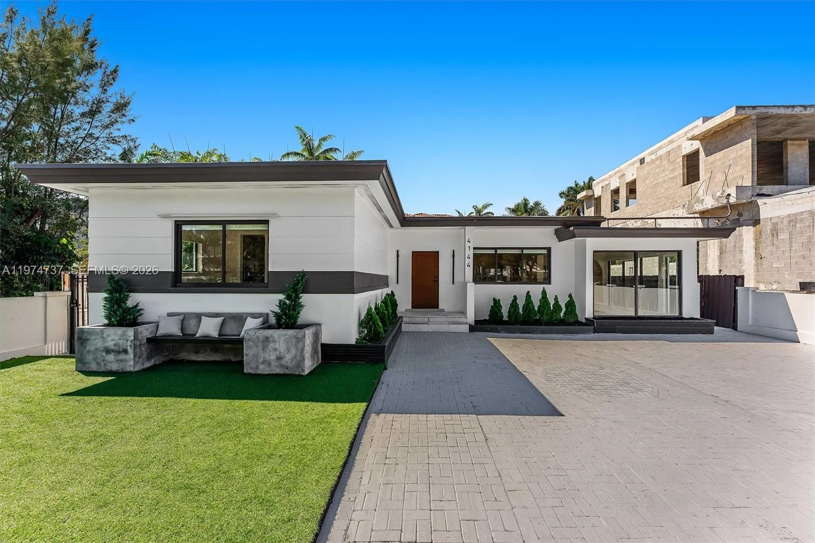 4144 Alton Rd, Miami Beach FL 33140